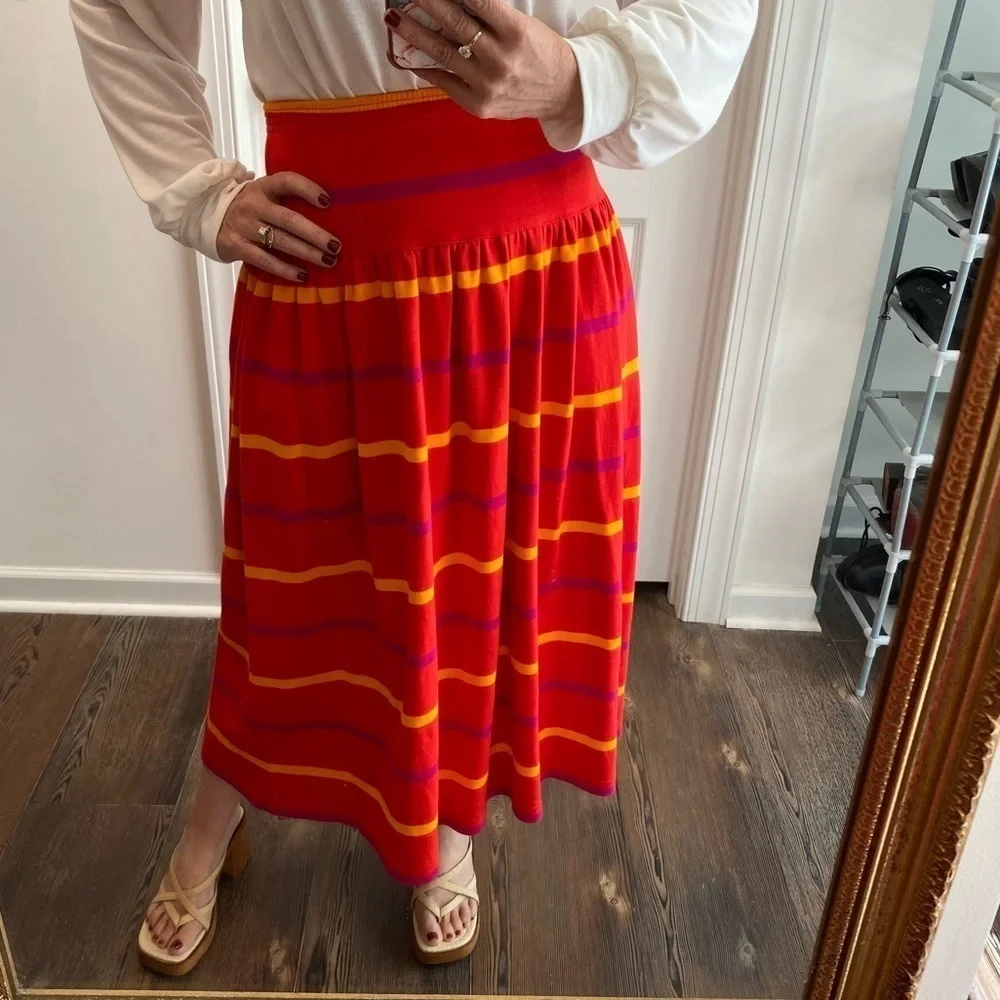 Vintage Adrienne Vittadini sport 100% cotton red multicolor Striped Midi Skirt